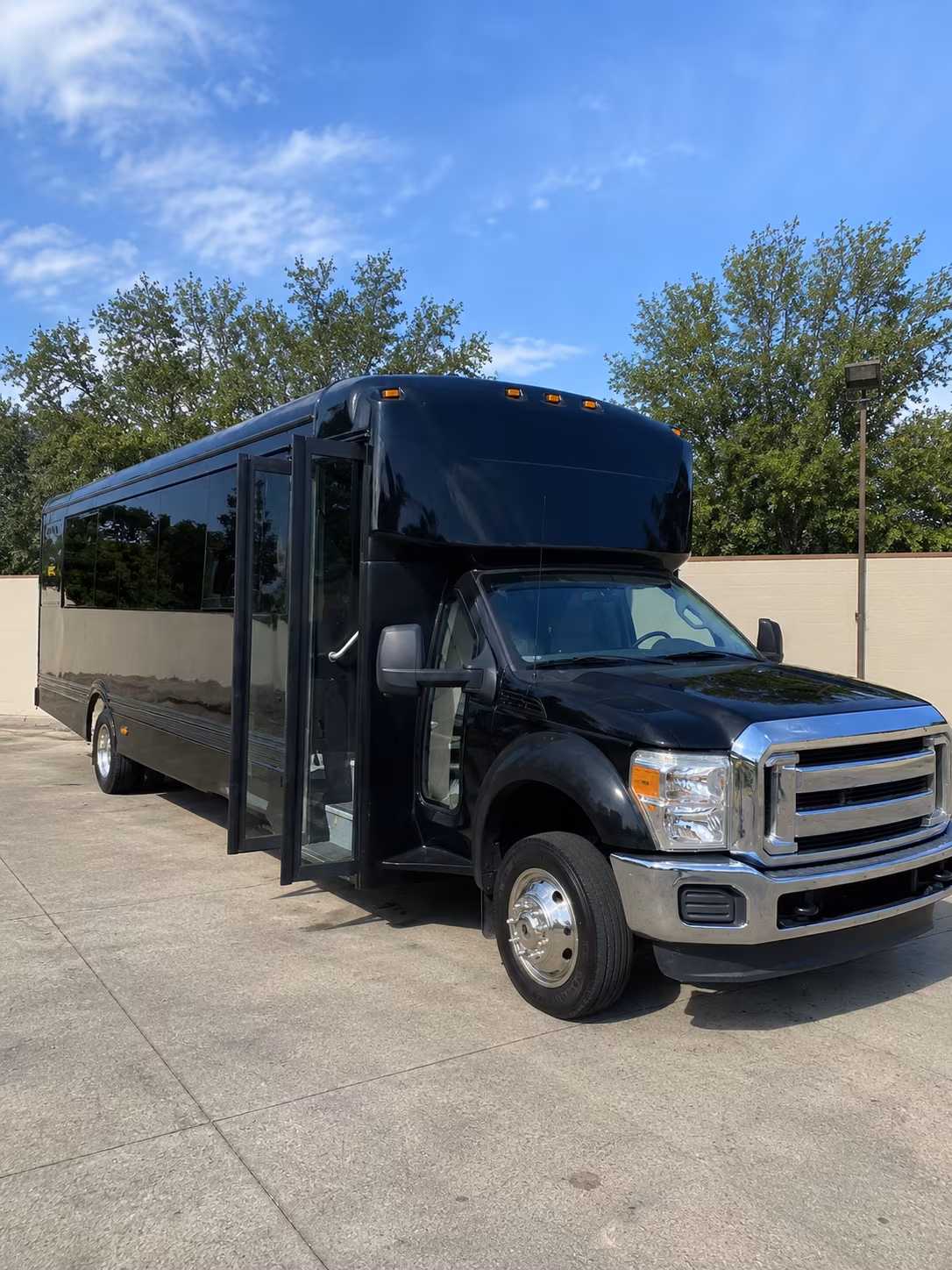 apex 20 passenger party bus