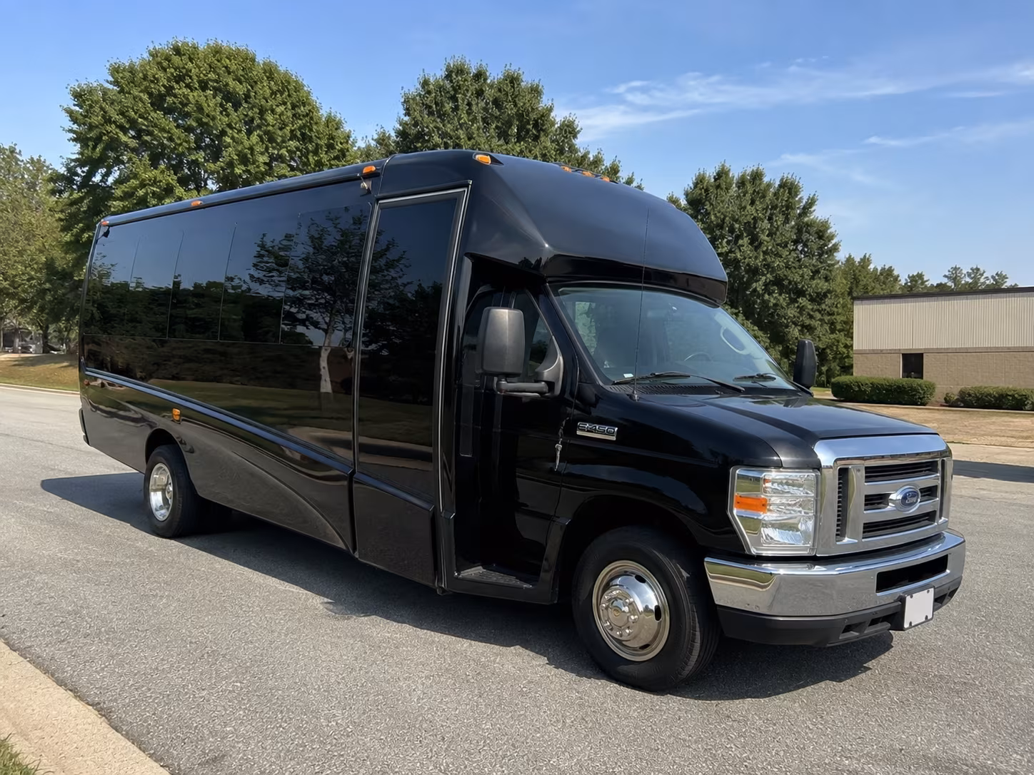 minibus rentals for apex prom groups who want to ride together