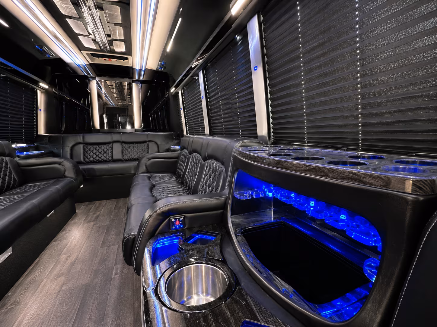 why rent using apexminibuscompany com
